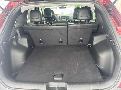 2019 Jeep Cherokee, $11955.00. Photo 6