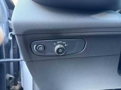 2021 Buick Envision, $21755.00. Photo 12