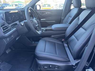 2025 Chevrolet Traverse, $43755.00. Photo 10