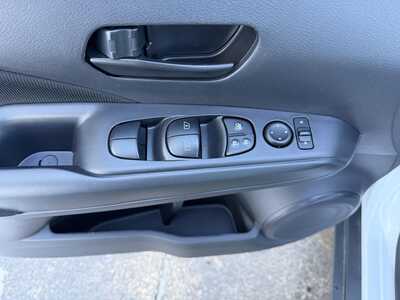 2025 Nissan Kicks, $17990.00. Photo 11