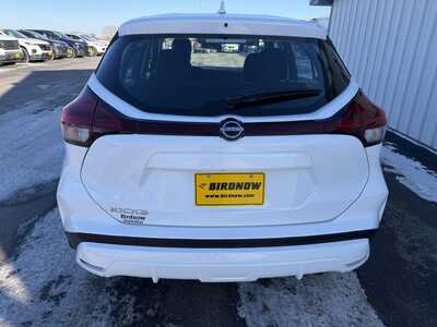 2025 Nissan Kicks, $17990.00. Photo 4