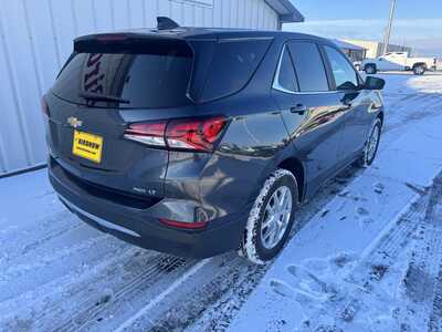 2022 Chevrolet Equinox, $15824.00. Photo 3