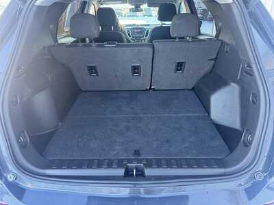 2022 Chevrolet Equinox, $15824.00. Photo 5