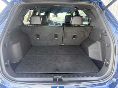 2023 Chevrolet Equinox, $17955.00. Photo 9