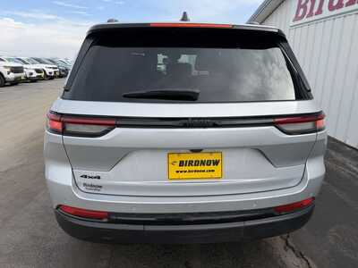 2024 Jeep Grand Cherokee, $32899.00. Photo 4