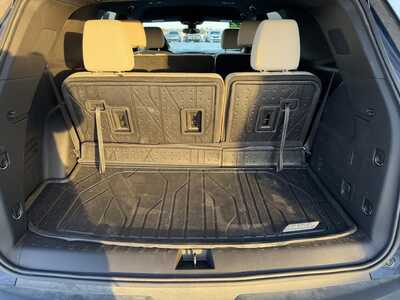 2022 Chevrolet Traverse, $26899.00. Photo 5