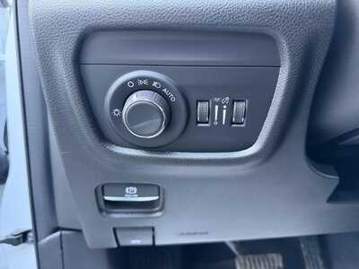 2023 Jeep Grand Cherokee L, $22899.00. Photo 12