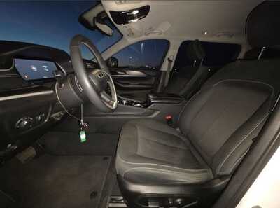 2023 Jeep Grand Cherokee L, $22990.00. Photo 3