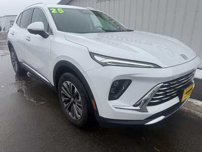 2025 Buick Envision, $28599.00. Photo 2