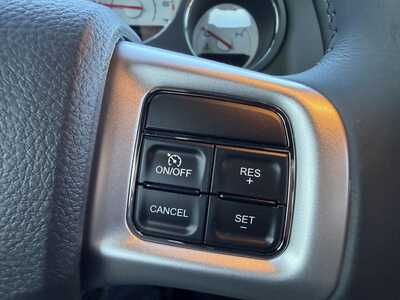 2014 Dodge Challenger, $16912.00. Photo 11