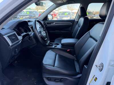 2019 Volkswagen Atlas, $16990.00. Photo 9