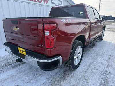 2021 Chevrolet 1500 Crew Cab, $31699.00. Photo 3