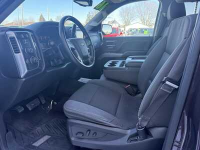 2016 Chevrolet 1500 Crew Cab, $18958.00. Photo 10