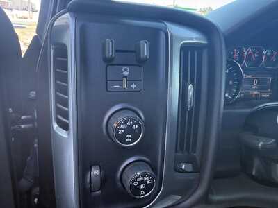 2016 Chevrolet 1500 Crew Cab, $18958.00. Photo 12