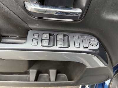 2017 Chevrolet 1500 Crew Cab, $18550.00. Photo 10