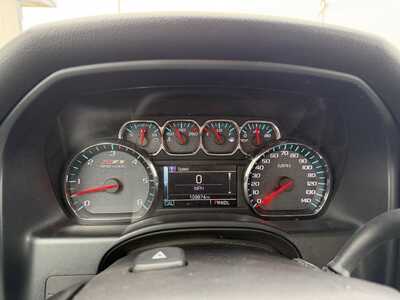 2017 Chevrolet 1500 Crew Cab, $18550.00. Photo 12