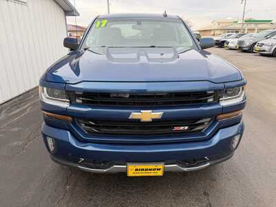 2017 Chevrolet 1500 Crew Cab, $18550.00. Photo 5