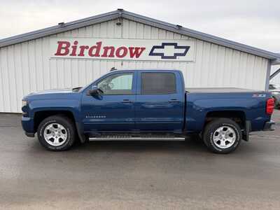 2017 Chevrolet 1500 Crew Cab, $18550.00. Photo 6