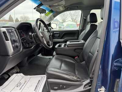 2017 Chevrolet 1500 Crew Cab, $18550.00. Photo 9