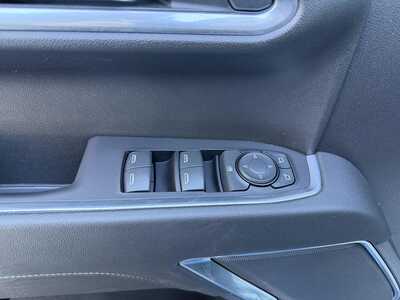 2022 Chevrolet 1500 Crew Cab, $33655.00. Photo 12