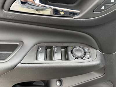2024 Chevrolet Equinox, $27990.00. Photo 11