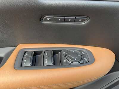 2021 Cadillac XT5, $25956.00. Photo 11