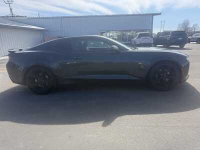 2018 Chevrolet Camaro, $22950.00. Photo 6