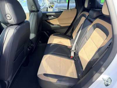 2026 Chevrolet Equinox, $39499.00. Photo 11