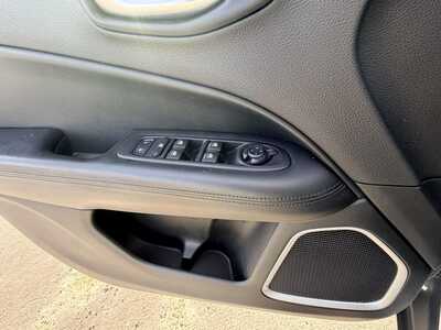 2019 Jeep Compass, $17955.00. Photo 12