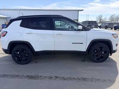 2019 Jeep Compass, $17955.00. Photo 9
