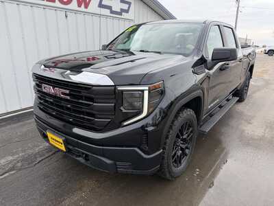 2022 GMC 1500 Crew Cab, $26855.00. Photo 8