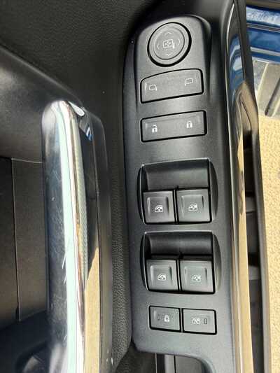 2015 Chevrolet SILVERADO 1500, $17990.00. Photo 11