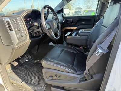 2017 Chevrolet 1500 Crew Cab, $29990.00. Photo 11