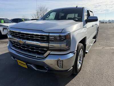 2017 Chevrolet 1500 Crew Cab, $29990.00. Photo 2