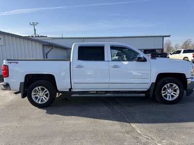 2017 Chevrolet 1500 Crew Cab, $29990.00. Photo 7