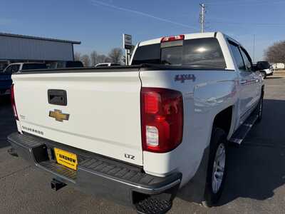 2017 Chevrolet 1500 Crew Cab, $29990.00. Photo 9
