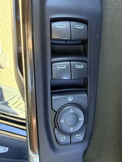 2020 Chevrolet 1500 Crew Cab, $32955.00. Photo 11