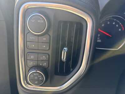 2020 Chevrolet 1500 Crew Cab, $32955.00. Photo 12