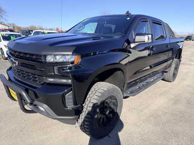 2020 Chevrolet 1500 Crew Cab, $32955.00. Photo 2
