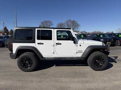 2016 Jeep Wrangler Unlimited, $18966.00. Photo 4