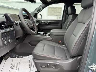2026 Chevrolet Suburban, $78699.00. Photo 11