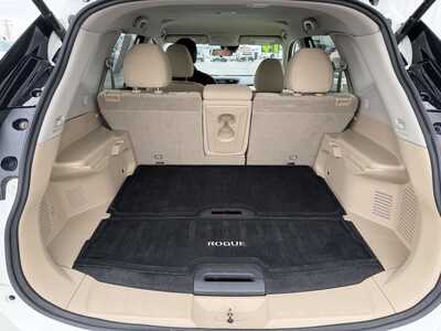 2019 Nissan Rogue, $14999.00. Photo 5