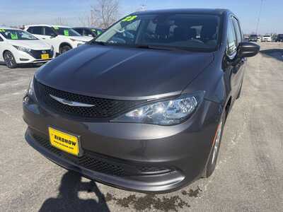 2023 Chrysler Voyager, $22855.00. Photo 6