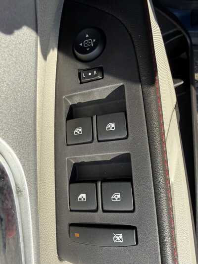 2011 Chevrolet Equinox, $8888.00. Photo 11