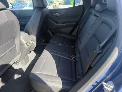 2025 Chevrolet Equinox, $28990.00. Photo 9