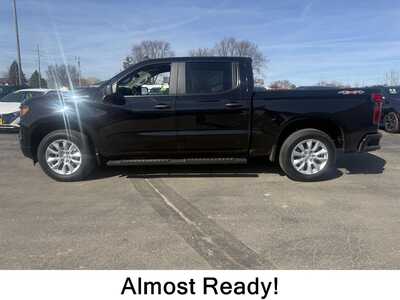 2025 Chevrolet 1500 Crew Cab, $41599.00. Photo 1