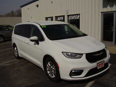 2023 Chrysler Pacifica, $24500. Photo 2