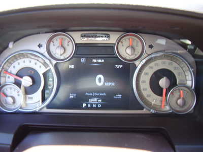 2015 RAM 1500 Crew Cab, $11500. Photo 4
