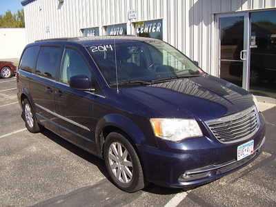 2014 Chrysler Town & Country, $8500. Photo 2