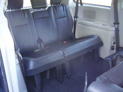 2014 Chrysler Town & Country, $8500. Photo 9